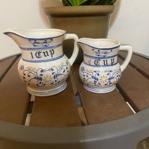 Vintage glass measuring cups